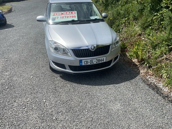 Skoda Fabia Hatchback, Petrol, 2013, Silver