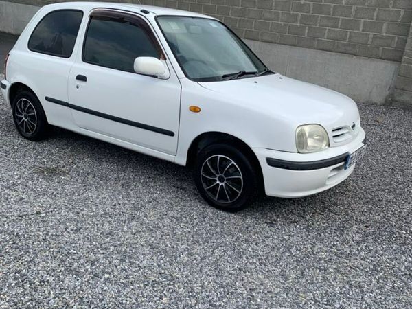 Other Other Hatchback, Petrol, 2000, White