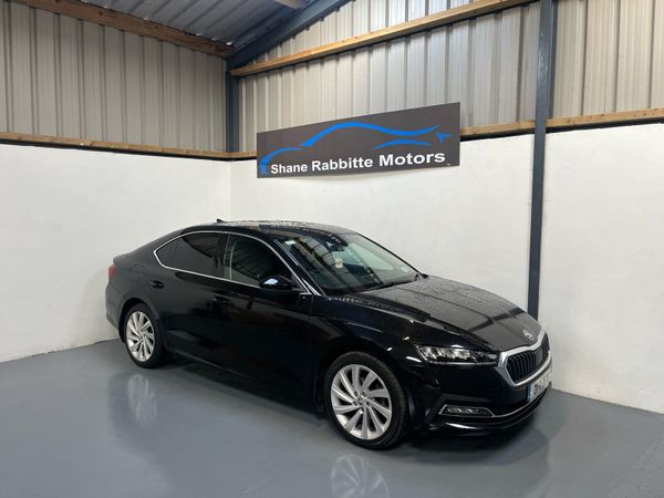 Skoda Octavia Saloon, Diesel, 2021, Black