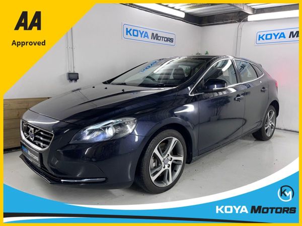 Volvo V40 Hatchback, Diesel, 2016, Blue