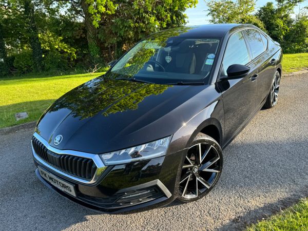 Skoda Octavia Saloon, Diesel, 2021, Black