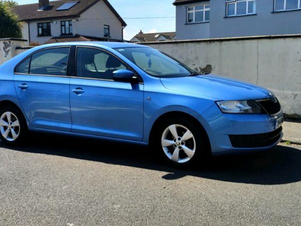 Skoda Rapid Hatchback, Petrol, 2013, Blue