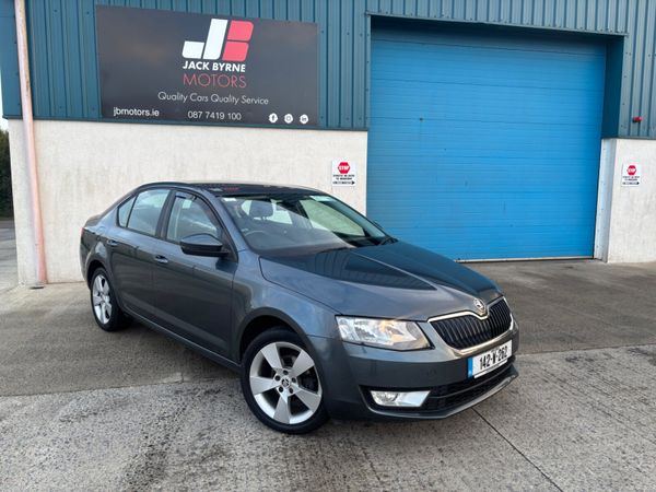 Skoda Octavia Saloon, Diesel, 2014, Grey