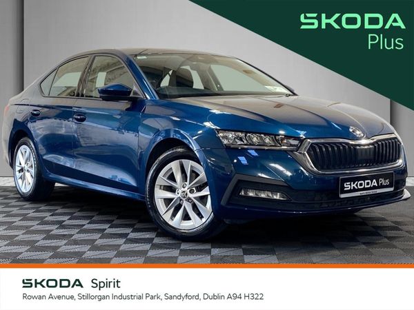 Skoda Octavia Saloon, Petrol Hybrid, 2024, Blue