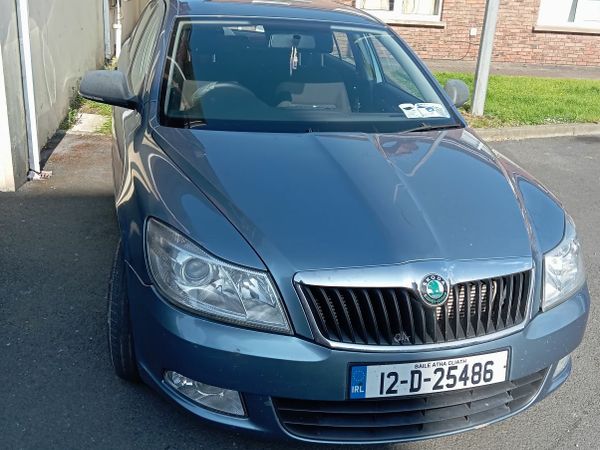 Skoda Octavia Saloon, Diesel, 2012, Grey