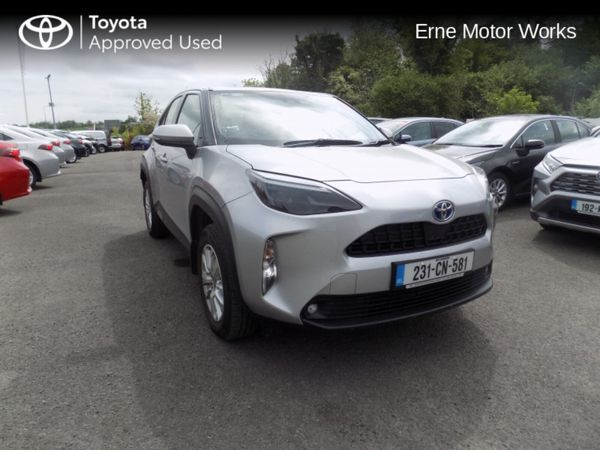 Toyota Yaris Cross Hatchback, Petrol Hybrid, 2023, Silver