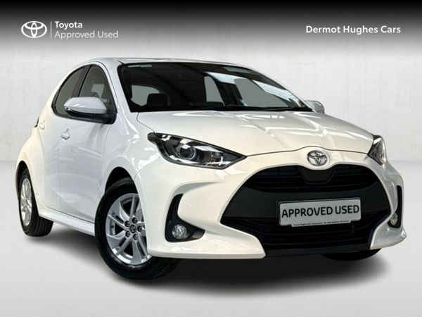 Toyota Yaris Hatchback, Petrol, 2021, White
