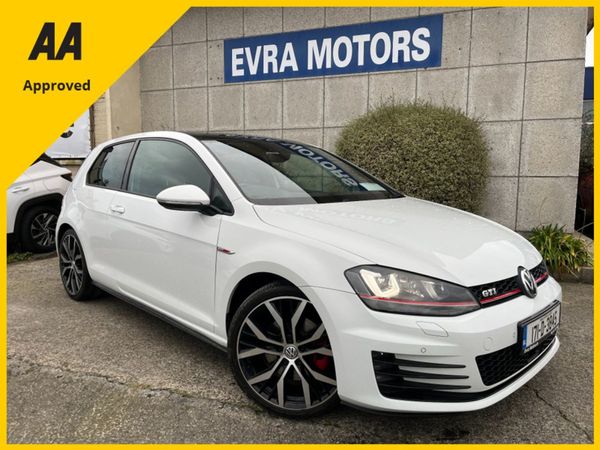 Volkswagen Golf Hatchback, Petrol, 2017, White