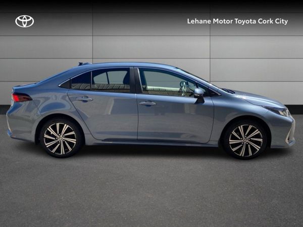 Toyota Corolla Saloon, Hybrid, 2022, Grey