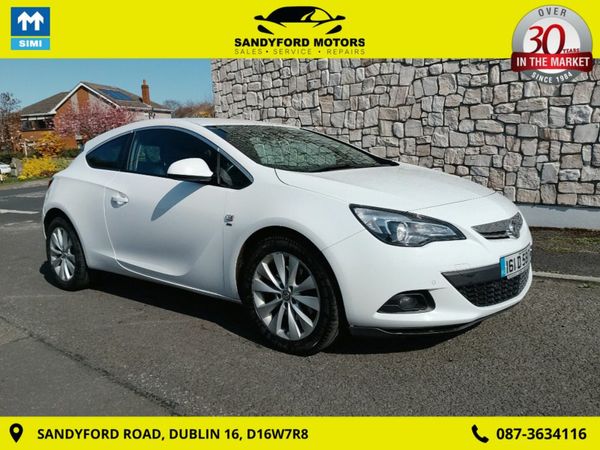 Vauxhall Astra Hatchback, Diesel, 2016, White