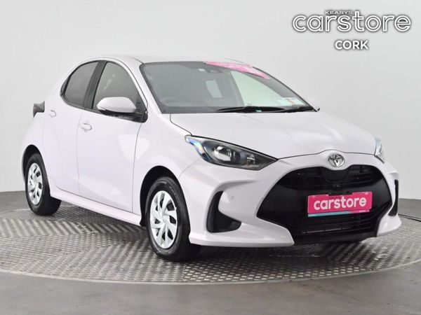 Toyota Yaris Hatchback, Petrol, 2021, White