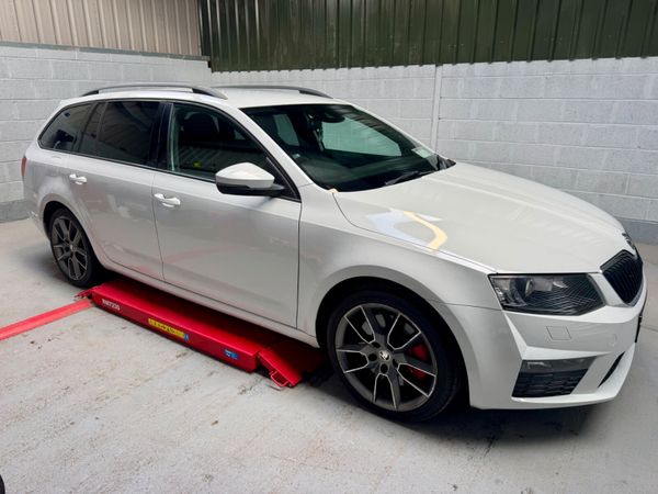 Skoda Octavia Estate, Diesel, 2015, White