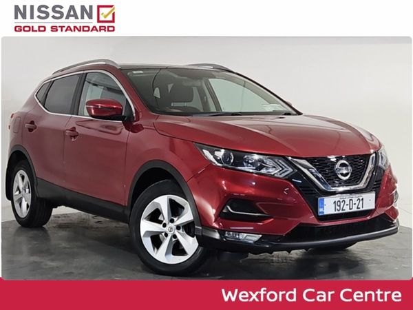 Nissan Qashqai MPV, Petrol, 2019, Red