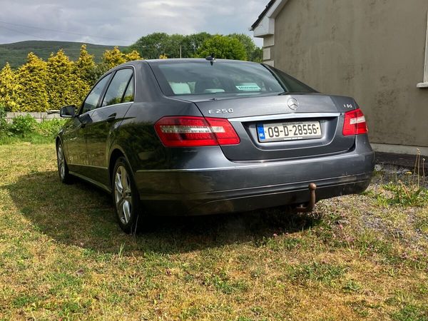 Mercedes-Benz E-Class Saloon, Diesel, 2009, Grey