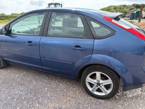 Ford Focus Hatchback, Petrol, 2008, Blue