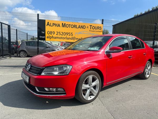 Volkswagen Passat Saloon, Diesel, 2012, Red