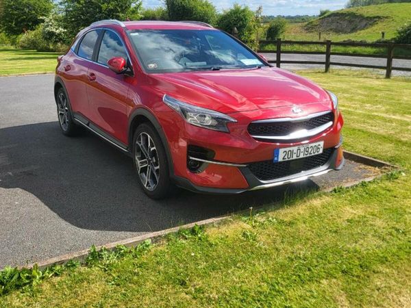Kia XCeed Hatchback, Petrol, 2020, Red