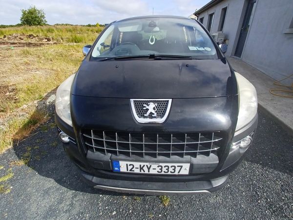 Peugeot 3008 MPV, Diesel, 2012, Black
