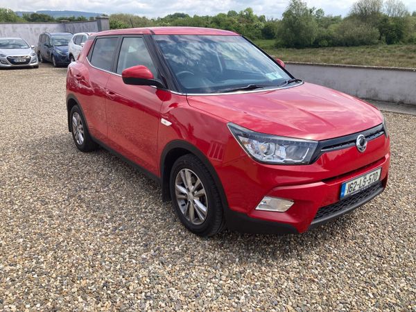 SsangYong Tivoli SUV, Diesel, 2016, Red