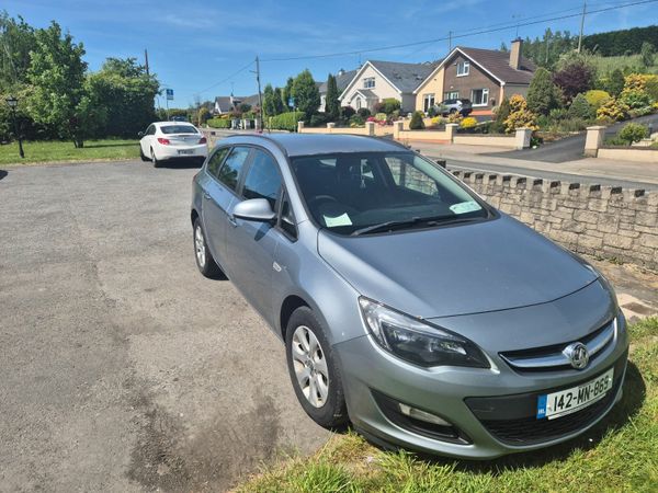 Vauxhall Astra Estate, Diesel, 2014, Silver