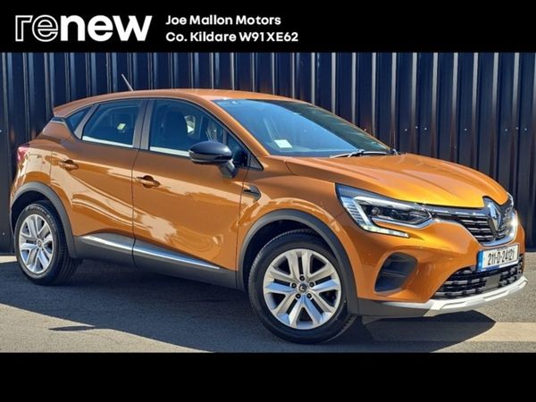 Renault Captur Hatchback, Petrol, 2021, Orange