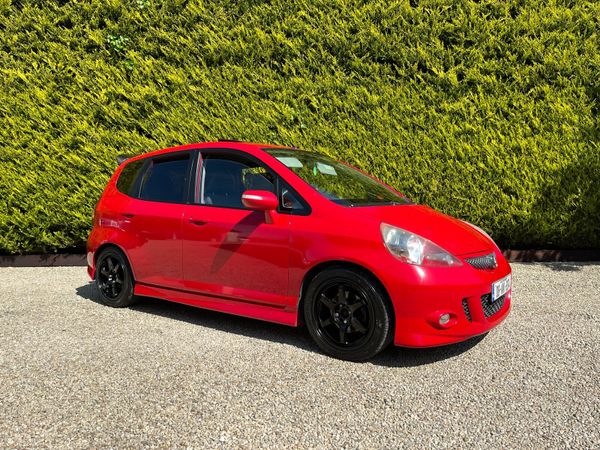 Honda Jazz Hatchback, Petrol, 2008, Red