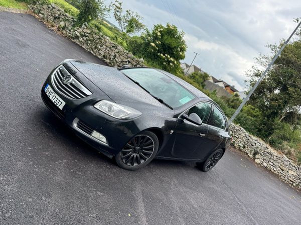 Vauxhall Insignia Hatchback, Diesel, 2010, Black