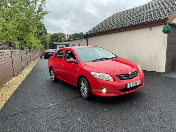 Toyota Corolla Saloon, Diesel, 2008, Red