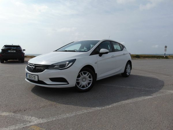 Opel Astra Hatchback, Diesel, 2016, White