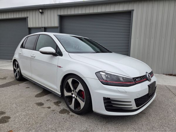 Volkswagen Golf Hatchback, Petrol, 2013, White