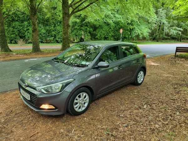 Hyundai i20 Hatchback, Petrol, 2017, Grey