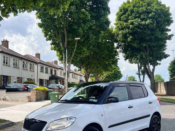 Skoda Fabia Hatchback, Petrol, 2015, White