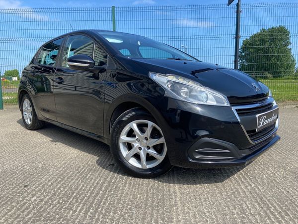 Peugeot 208 Hatchback, Petrol, 2016, Black