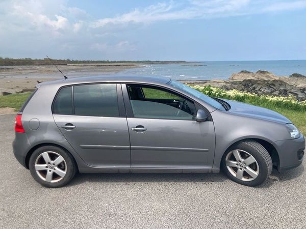 Volkswagen Golf Hatchback, Petrol, 2008, Grey