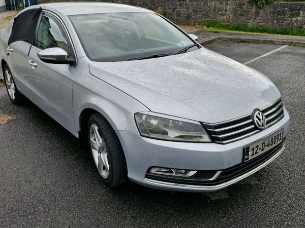 Volkswagen Passat Saloon, Diesel, 2012, Silver