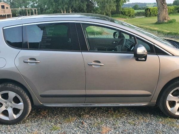 Peugeot 3008 MPV, Diesel, 2011, Grey