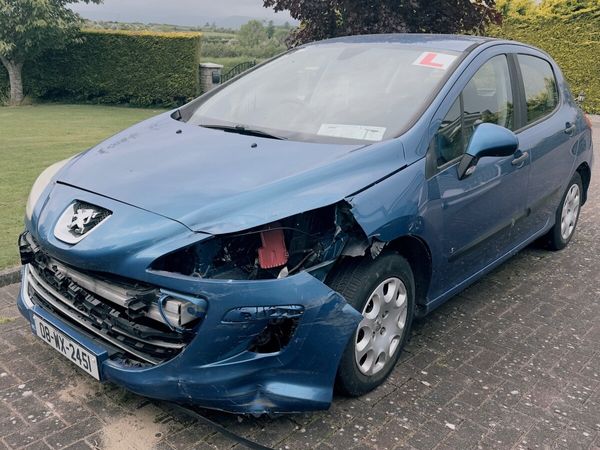 Peugeot 308 Hatchback, Petrol, 2008, Blue