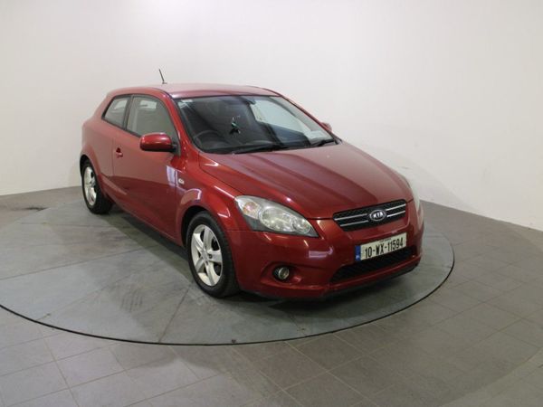 Kia ProCeed Hatchback, Diesel, 2010, Red