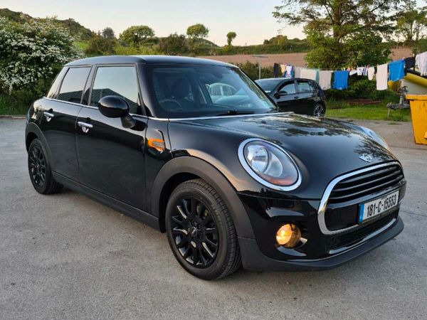 Mini Cooper Hatchback, Petrol, 2018, Black
