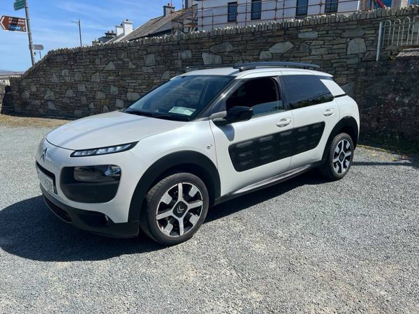 Citroen C4 Hatchback, Petrol, 2015, White