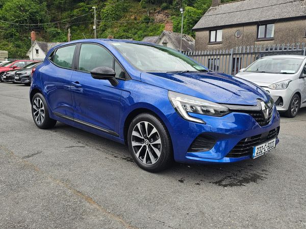 Renault Clio Hatchback, Petrol, 2023, Blue