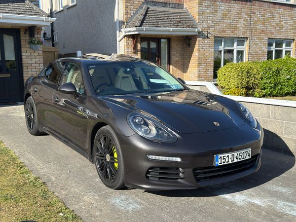 Porsche Panamera Hatchback, Petrol Plug-in Hybrid, 2015, Grey