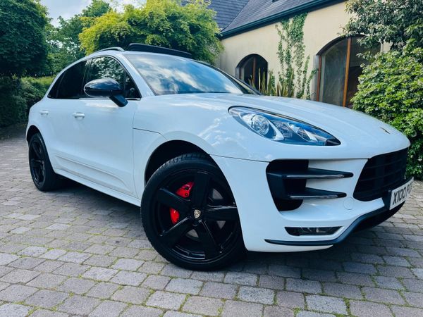 Porsche Macan SUV, Petrol, 2017, Red