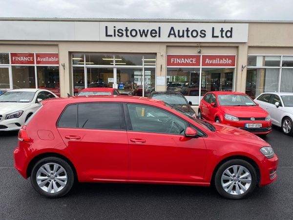 Volkswagen Golf Hatchback, Petrol, 2014, Red