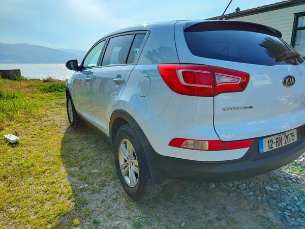 Kia Sportage SUV, Diesel, 2012, White