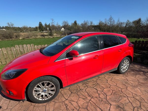 Ford Focus Hatchback, Diesel, 2013, Red