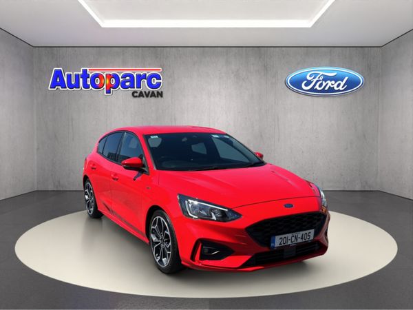 Ford Focus Hatchback, Petrol, 2020, Red