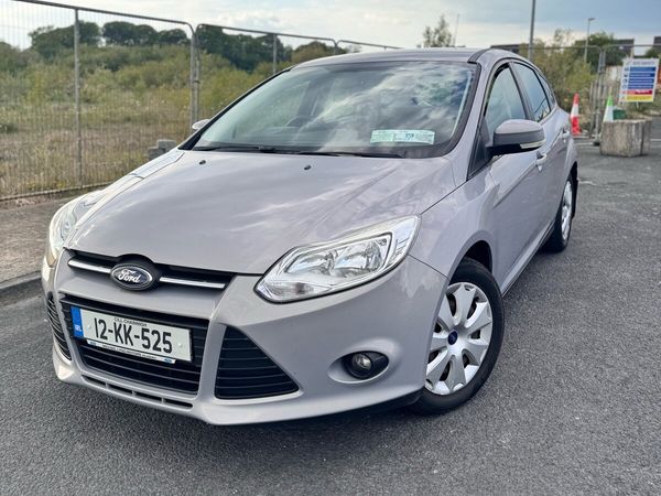 Ford Focus Hatchback, Diesel, 2012, Grey