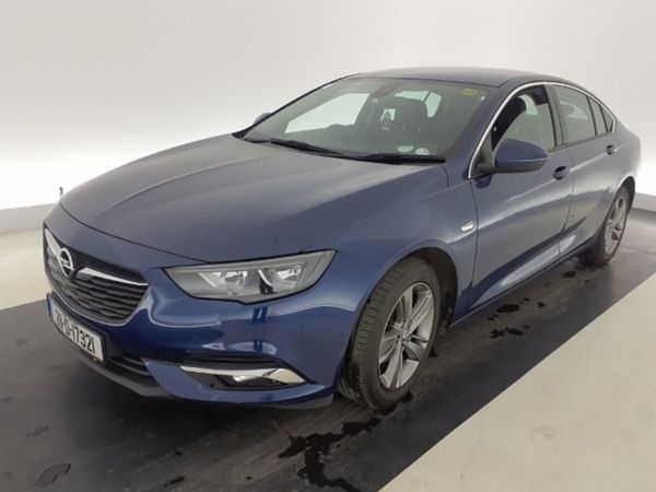 Opel Insignia Hatchback, Diesel, 2021, Blue