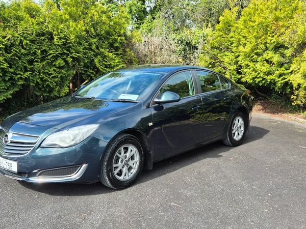 Opel Insignia Saloon, Diesel, 2015, Green